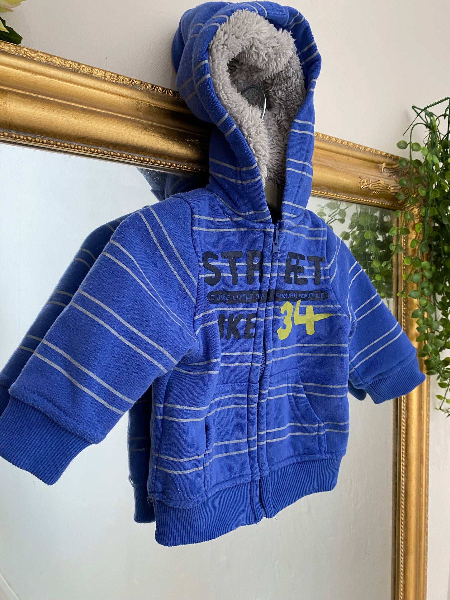 Sweat zippe 6mois
