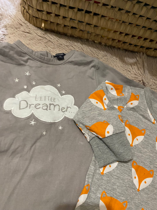 🌙 Lot 2 pyjamas légers bébé 9 mois – sans marque – très bon état