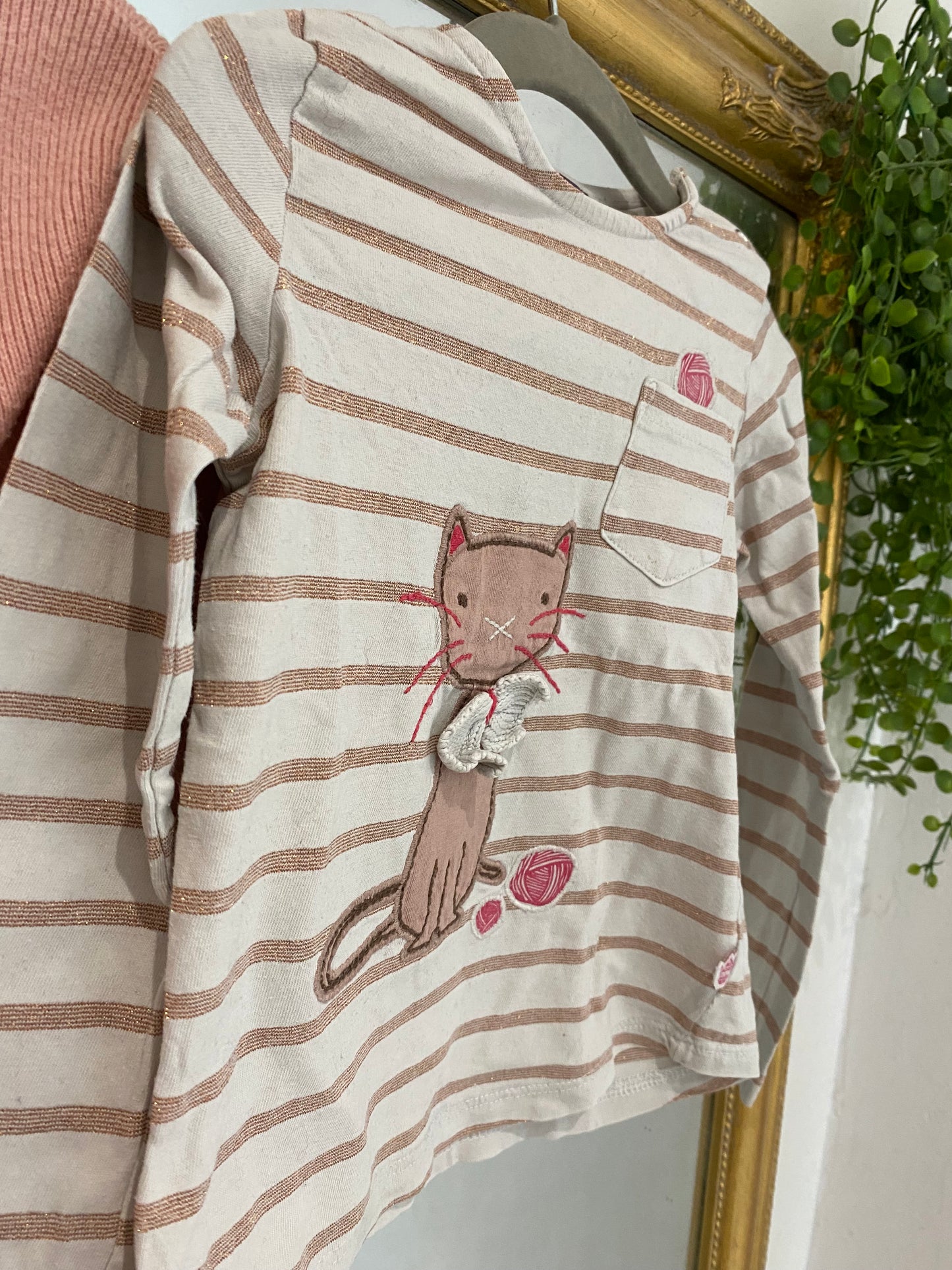 Ensemble rose chat 4 ans