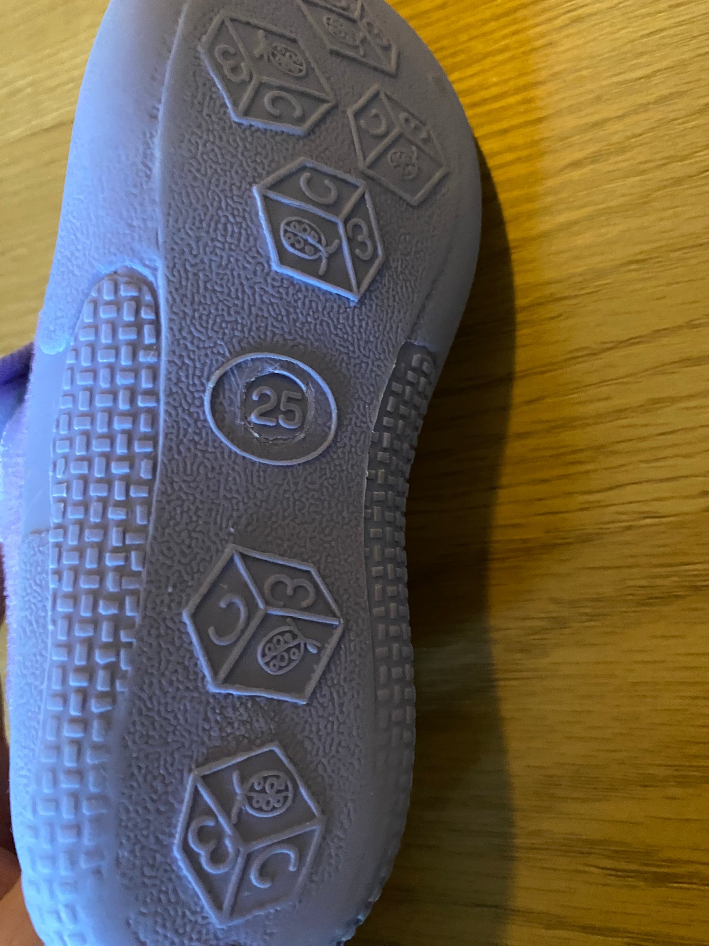 Chaussons Reine des Neiges – Pointure 25