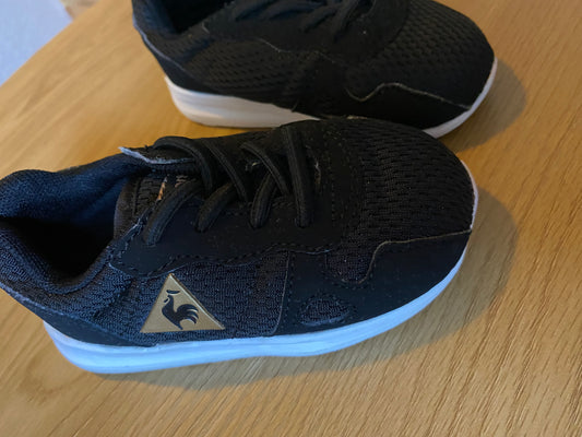 Baskets noir et doré – Taille 21 – Le Coq Sportif