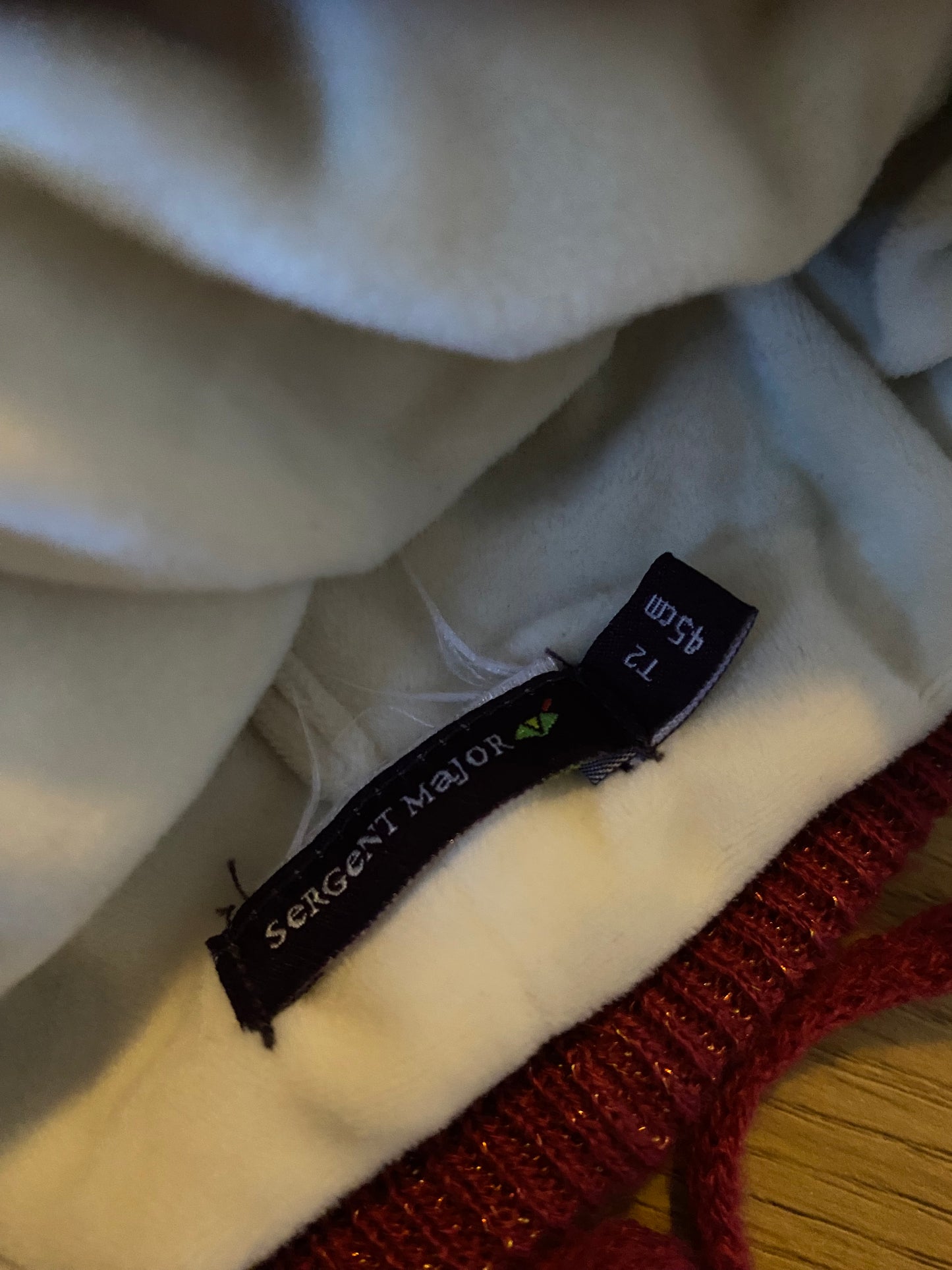 Bonnet bordeaux avec cordons – 45 cm – Sergent Major