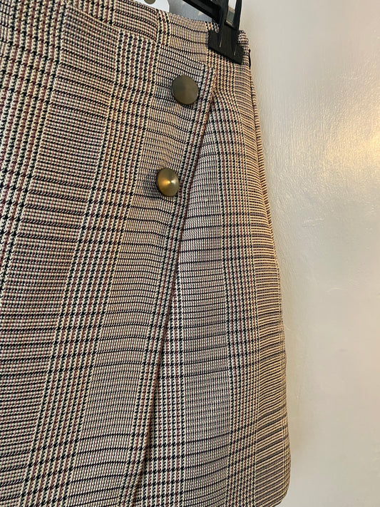 Mini-jupe à carreaux beige & marron – ONLY – Taille 40 (convient petit 38)