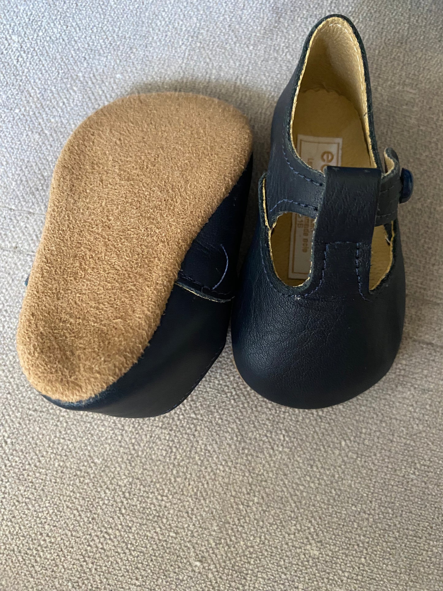 Chaussures Bébé en Cuir – EARLY DAYS – Taille 16 (Made in England)