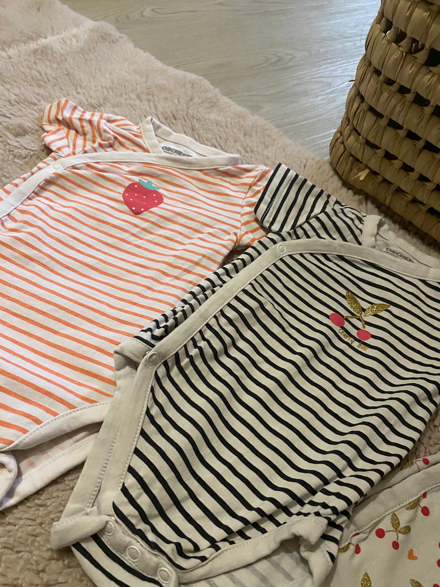 Lot 3 bodies motifs fruits – Orchestra – 3 mois