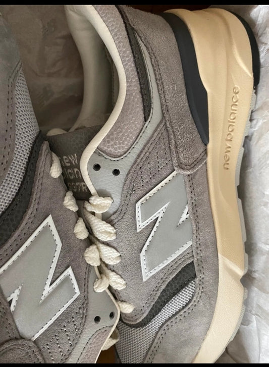 New Balance grises – Taille 37 – neuves avec boîte