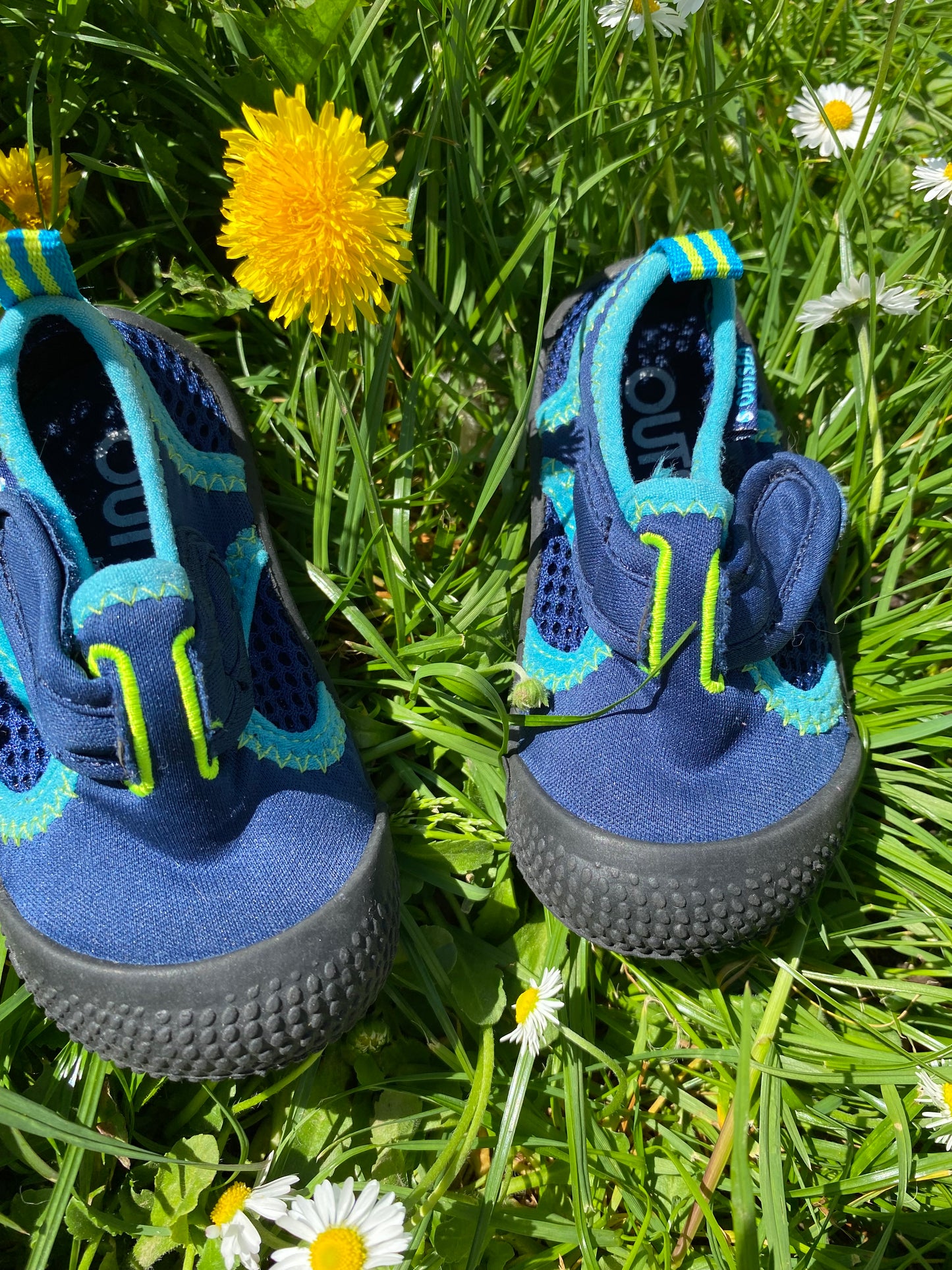 Chaussures eau 22