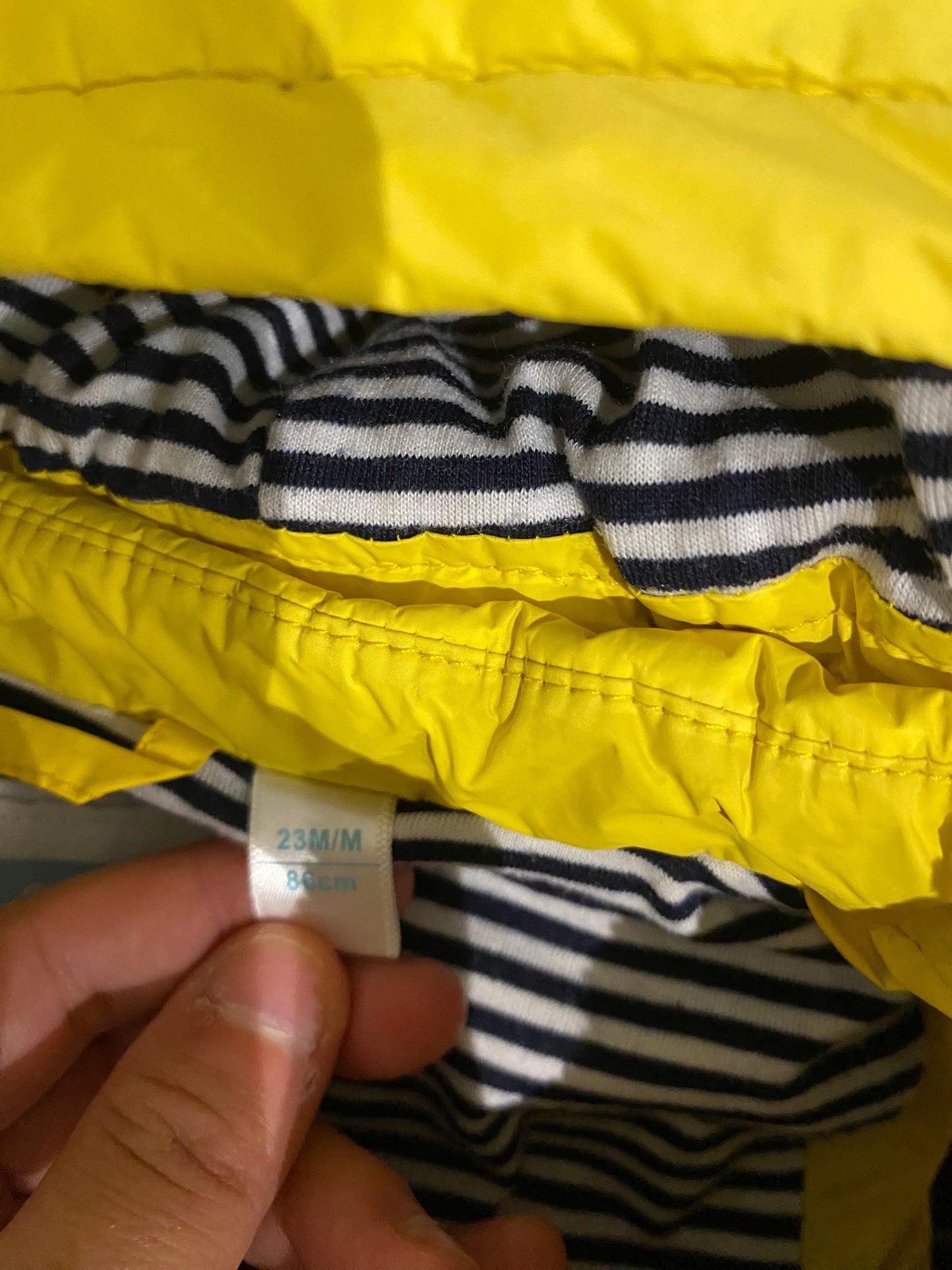 💛 Doudoune sans manches jaune – Obaïbi – 23 mois