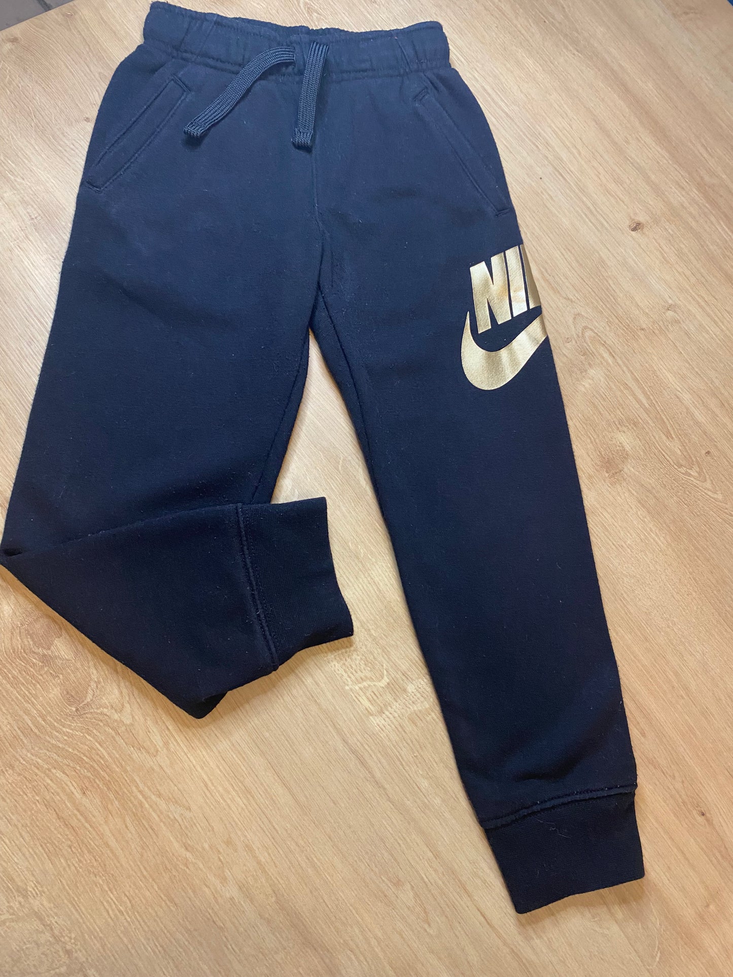 Jogging nike 4ans/5ans