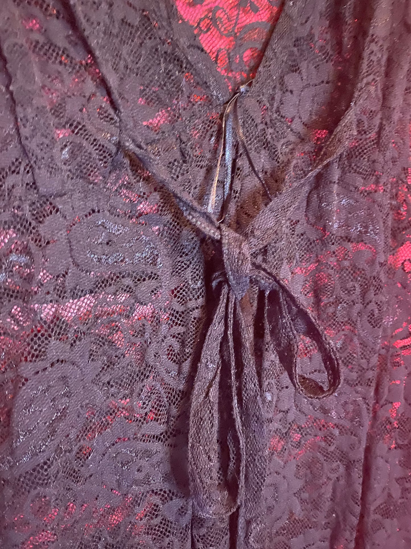 Haut noir en dentelle à nouer – Jus d’Orange – Taille M
