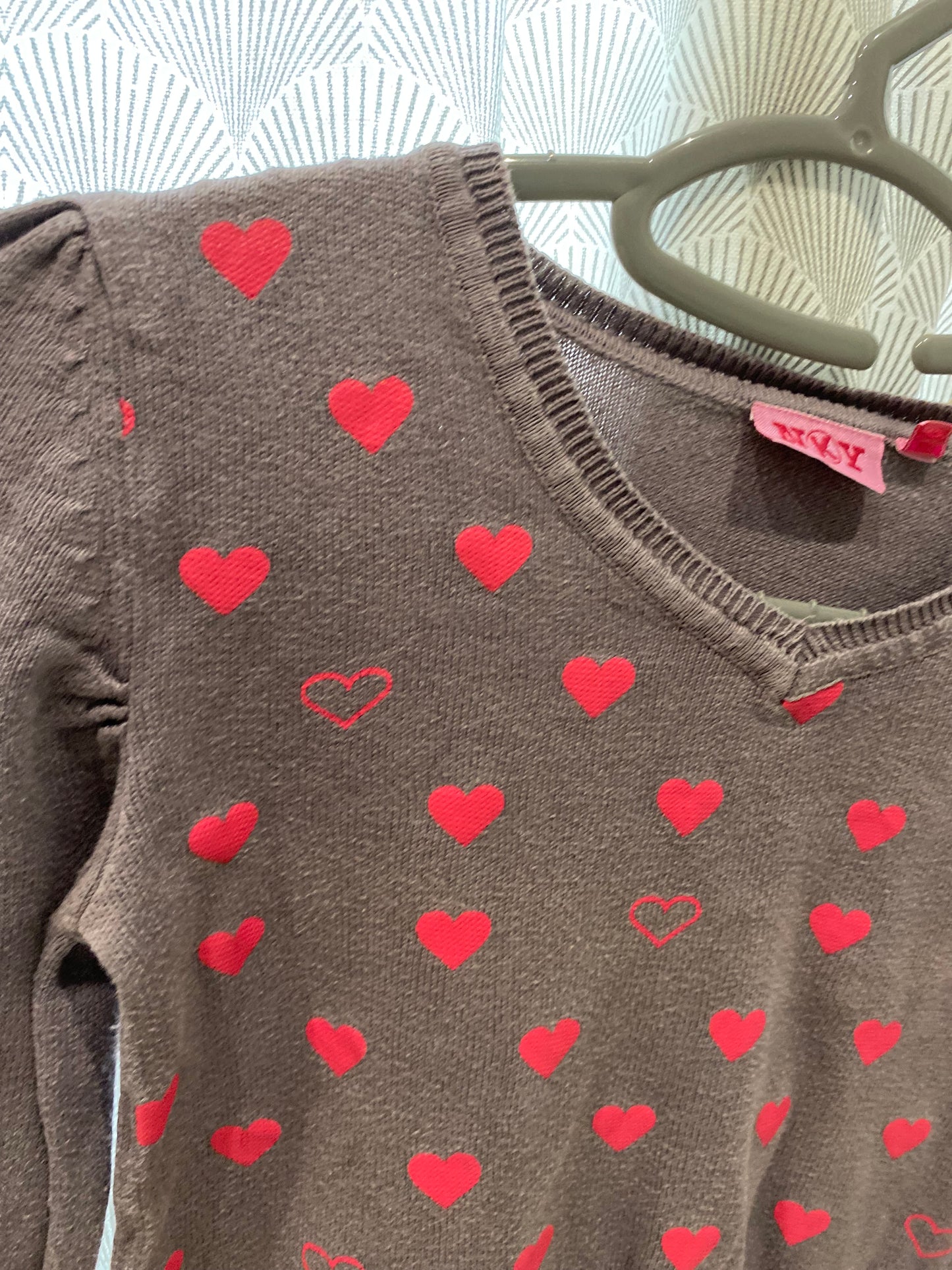 Pull gris à cœur rose – 10 ans – Ancienne collection NKY