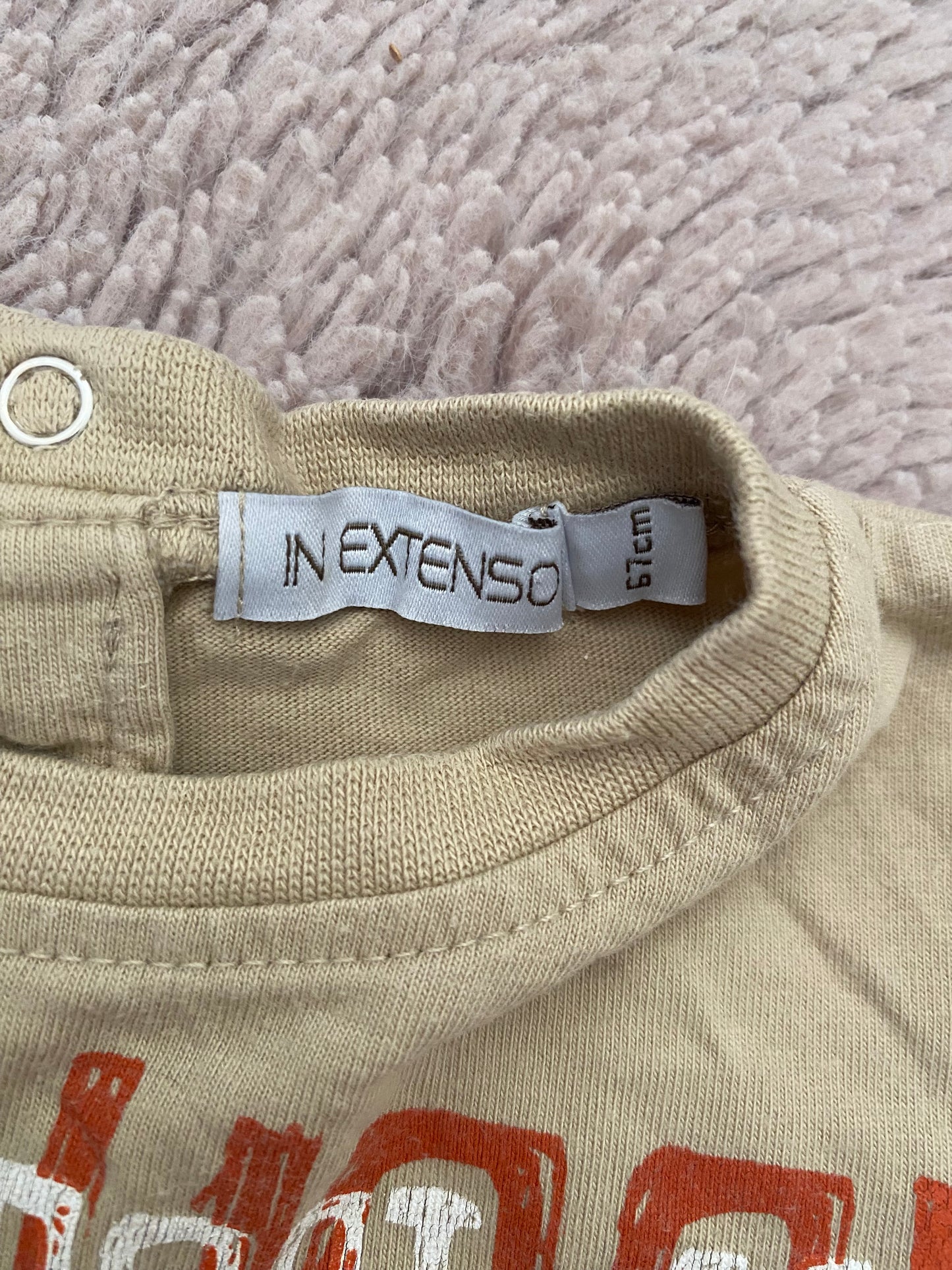 🤎 T-shirt manches courtes beige – In Extenso – 6 mois