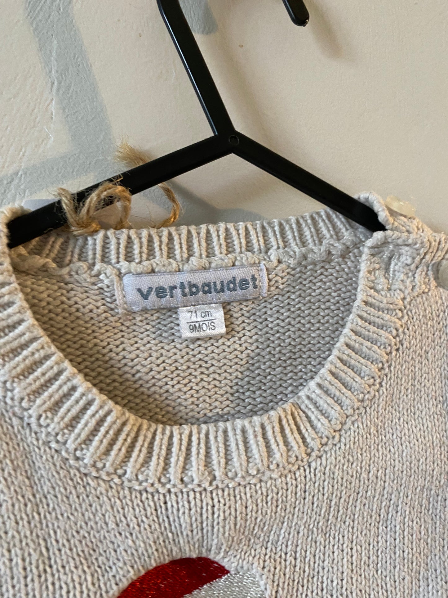 Pull bébé beige & rouge motif pain d’épice – 9 mois – Vertbaudet