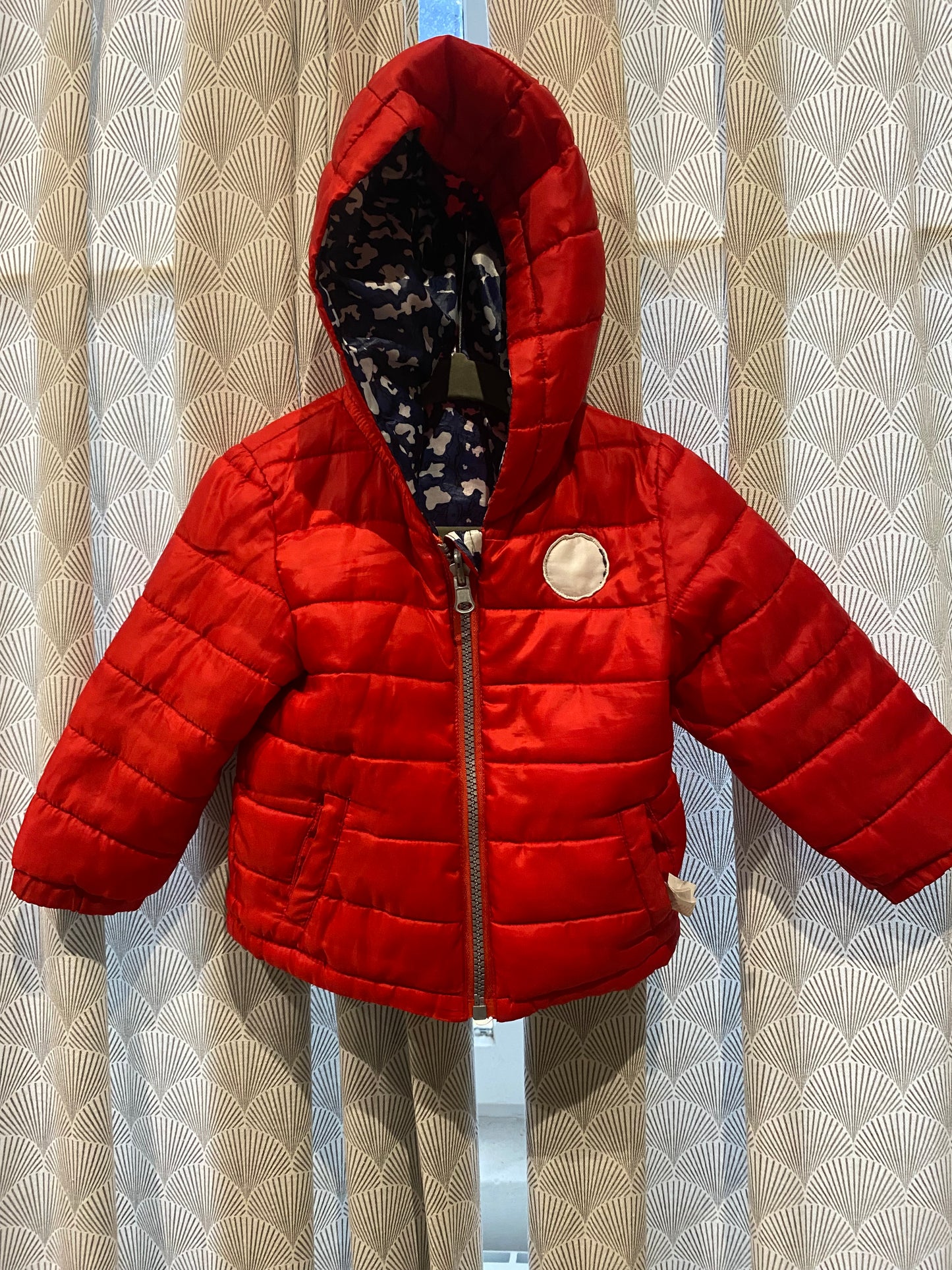 🌀 Doudoune légère réversible – 3 Pommes – 6/9 mois