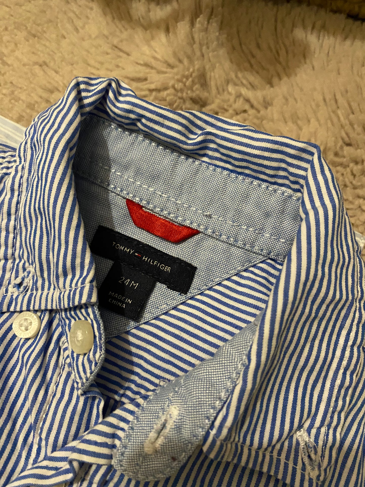👕 Lot 2 chemises légères bébé – H&M + Tommy Hilfiger – 24 mois – Très bon état