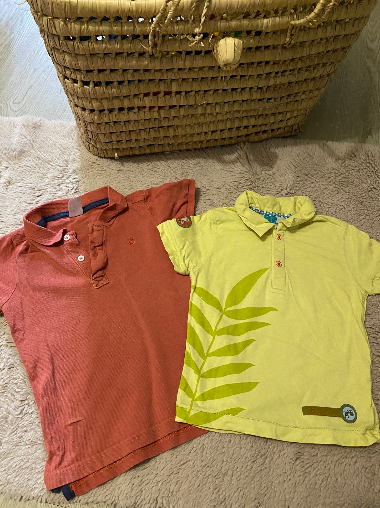 👕 Lot 2 polos bébé 24 mois – manches courtes – vert anis & rouille – ancienne collection