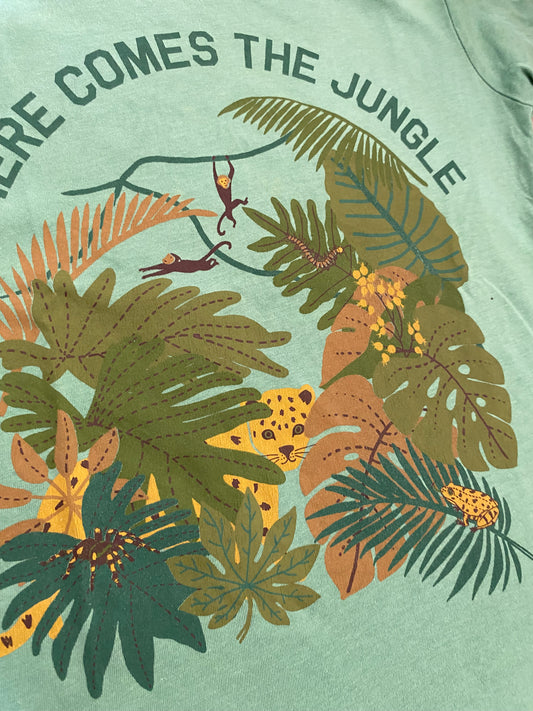 🌿 T-shirt vert motif jungle – Monoprix – 8 ans – manches courtes
