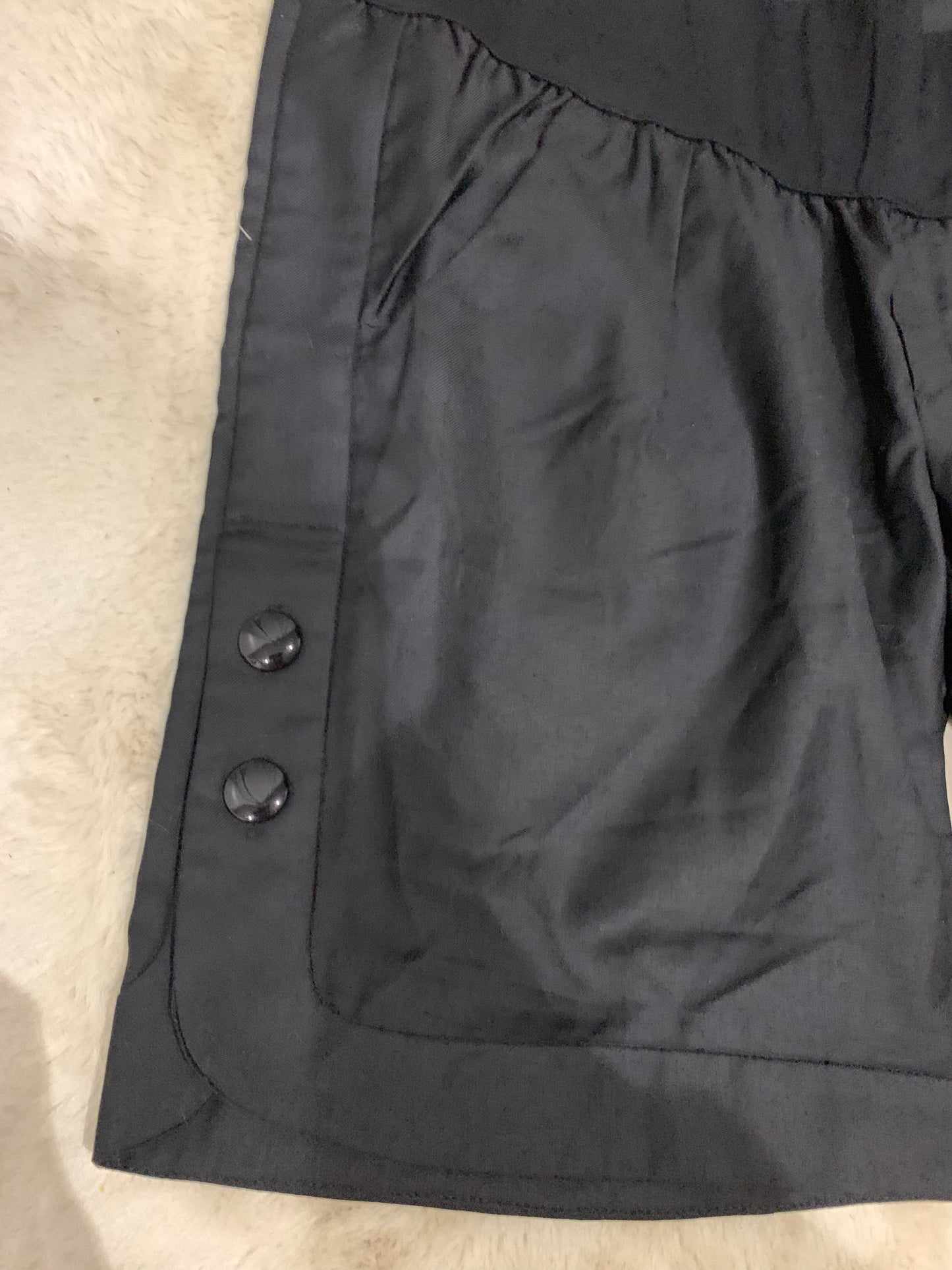 Short noir