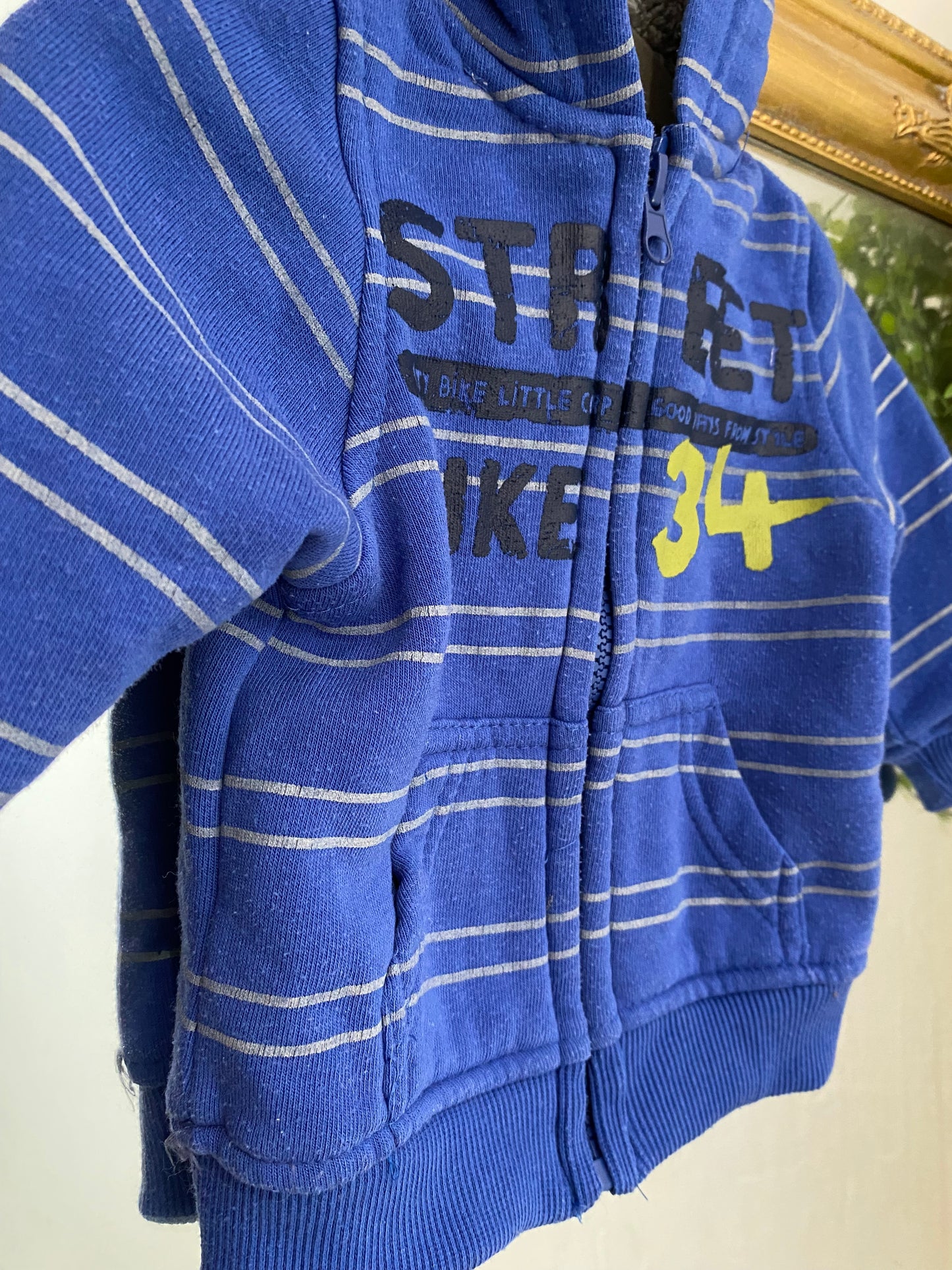 Sweat zippe 6mois