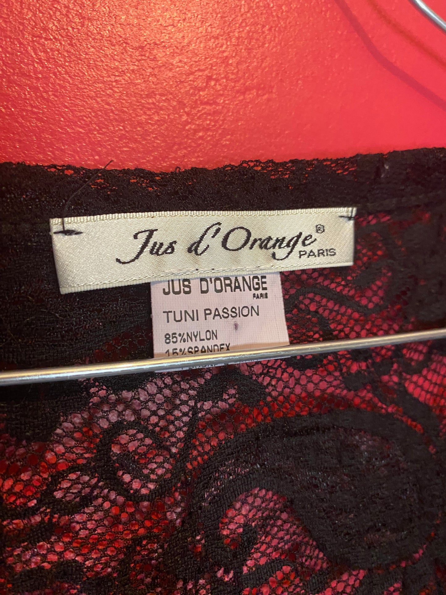 Haut noir en dentelle à nouer – Jus d’Orange – Taille M