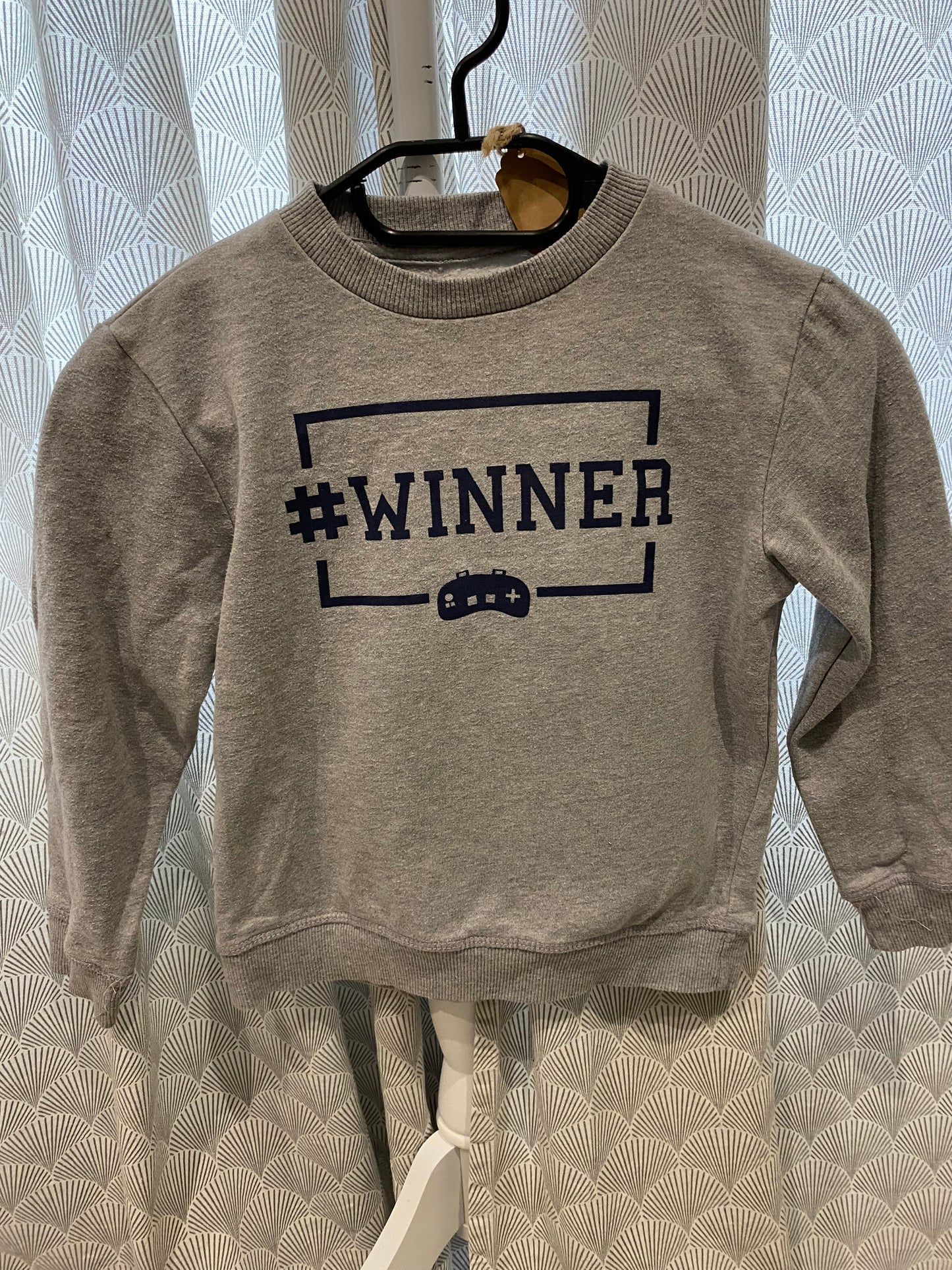 Sweat gris “Winner” – 6 ans – Orchestra