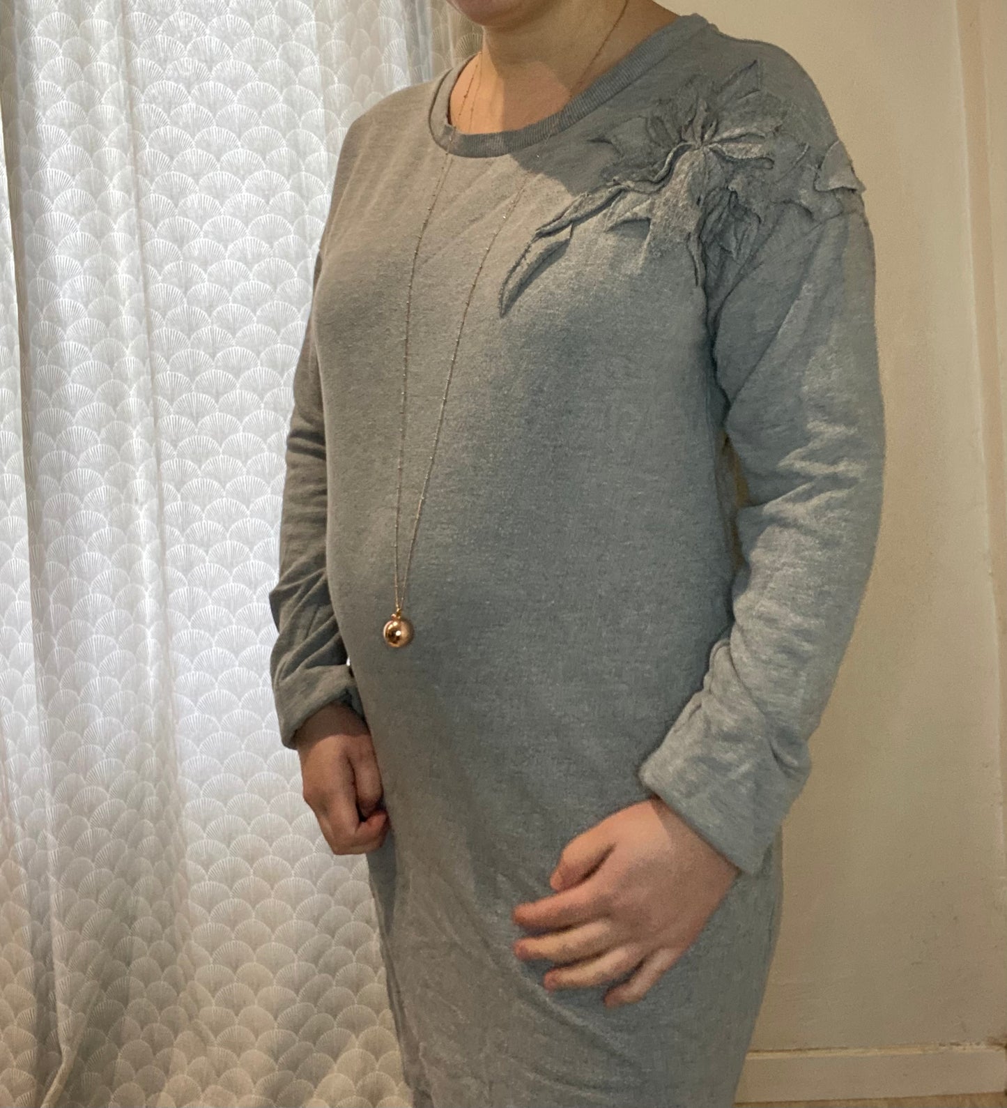 Robe grise chaude L