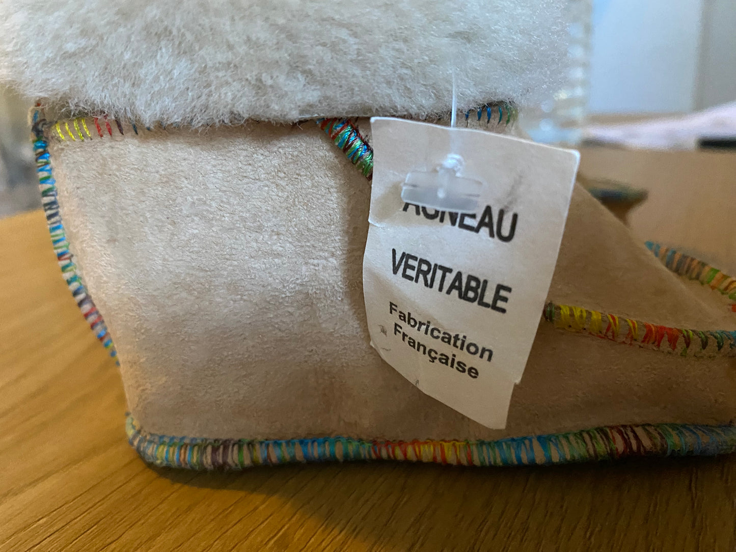Chaussons en agneau véritable – Neuve avec étiquette – 6/12 mois
