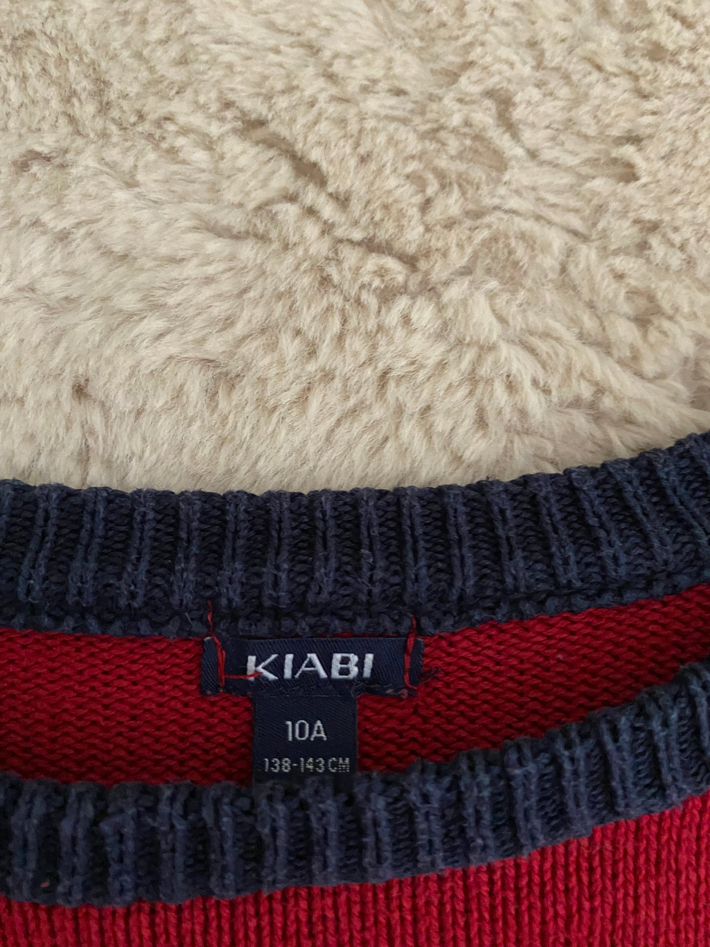 Pull rouge détail marine – 10 ans