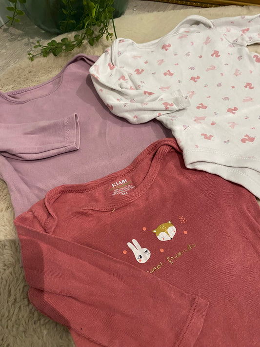 Lot de 3 bodies bébé fuchsia manches longues – 9 mois – Marques variées