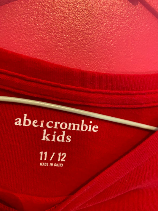 Haut rouge 11/12 ans