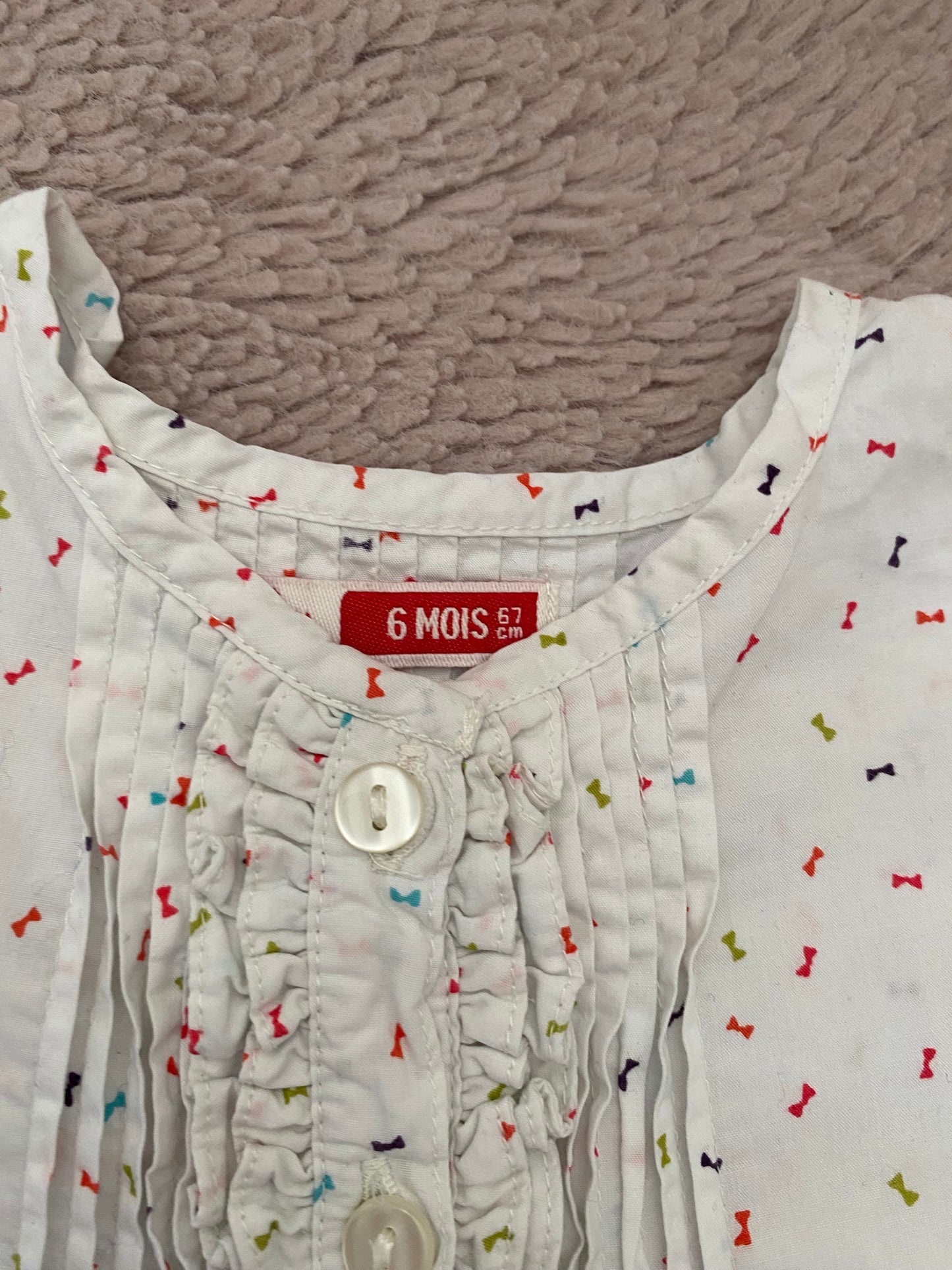 🤍 Blouse blanche à motifs multicolores – DPAM – 6 mois