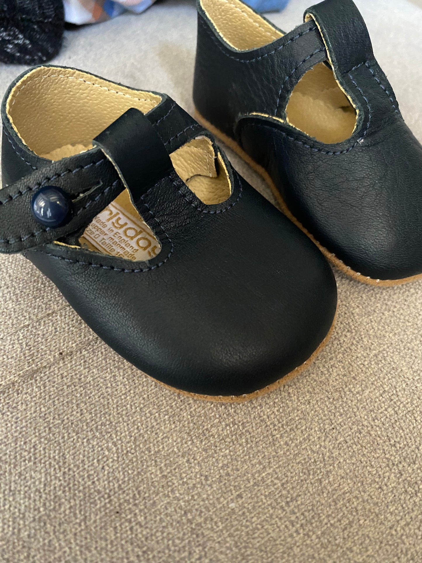 Chaussures Bébé en Cuir – EARLY DAYS – Taille 16 (Made in England)