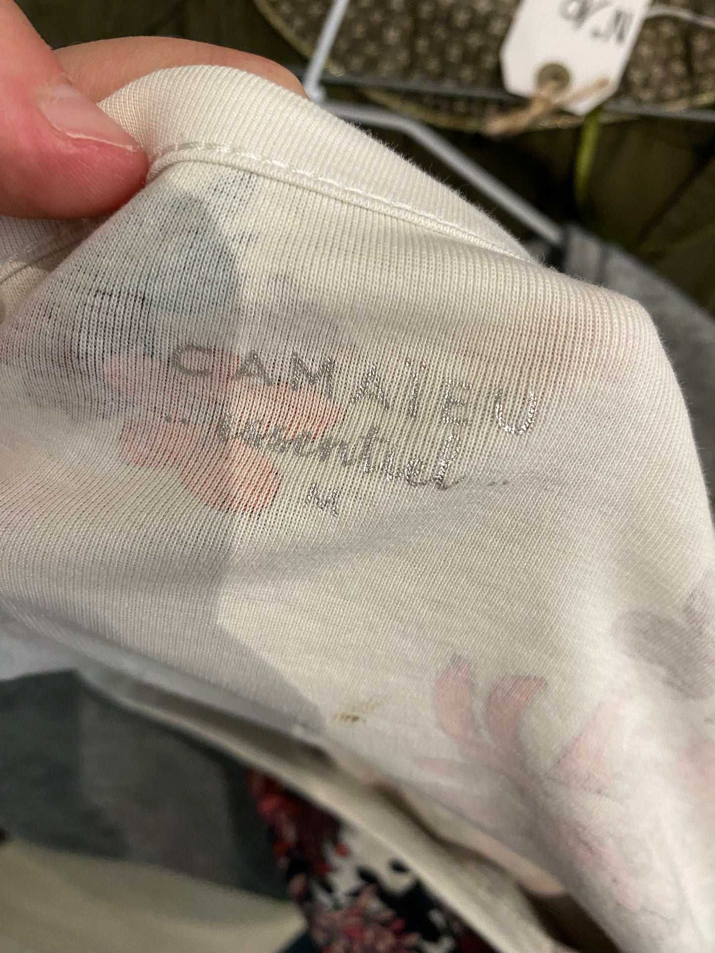 T-shirt blanc à motifs fleuris CAMAÏEU – Taille M 🌸