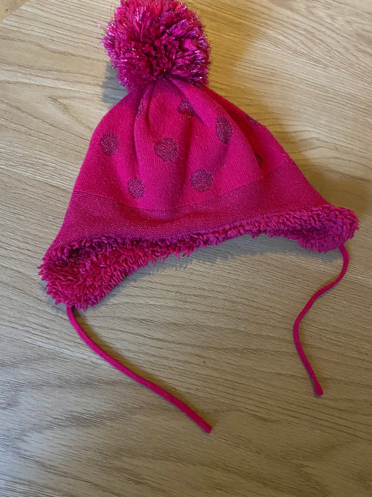 Bonnet fuchsia avec pompon et cordons – 41 cm