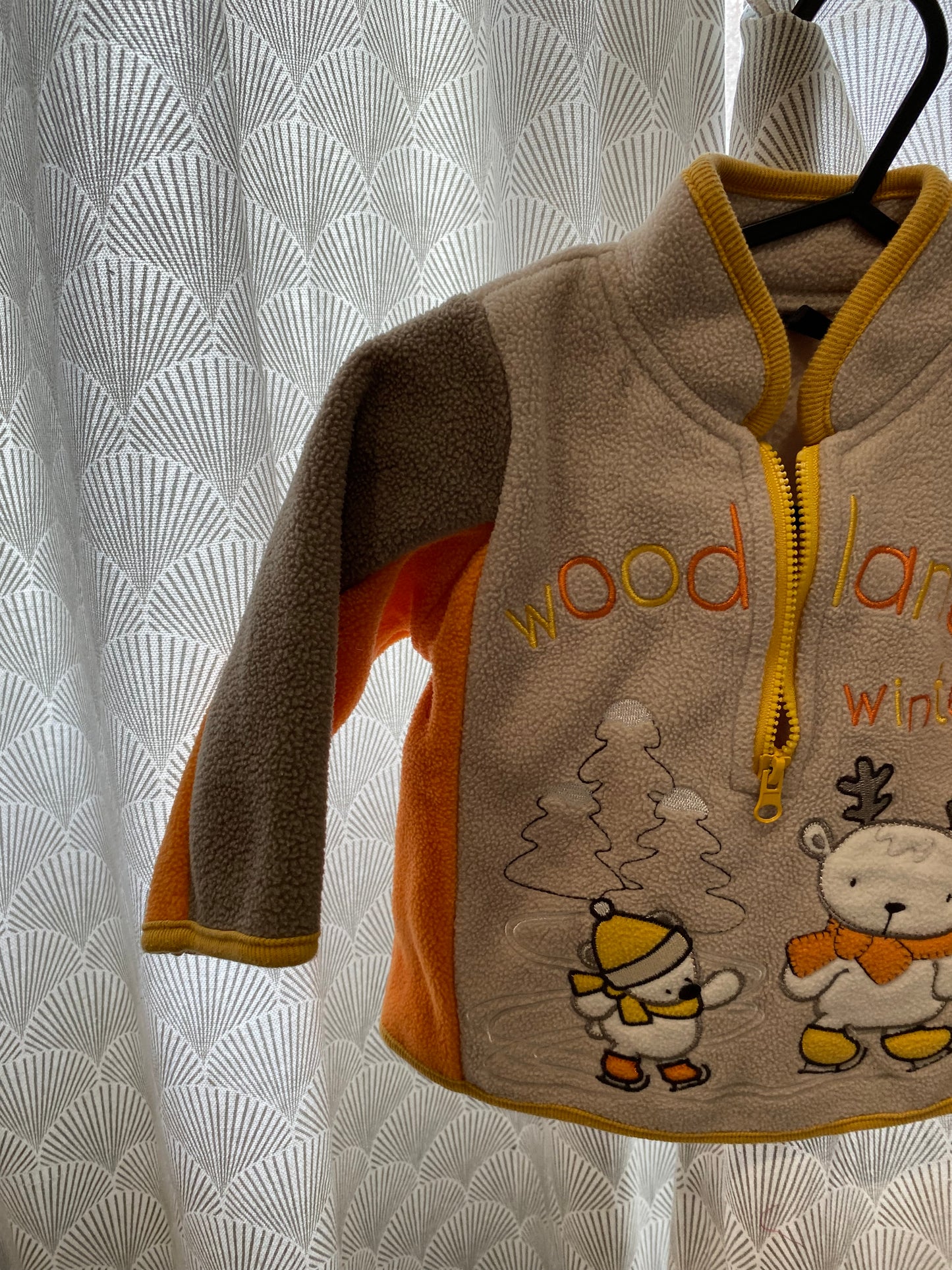 Polaire douce – 6 mois – Sans marque