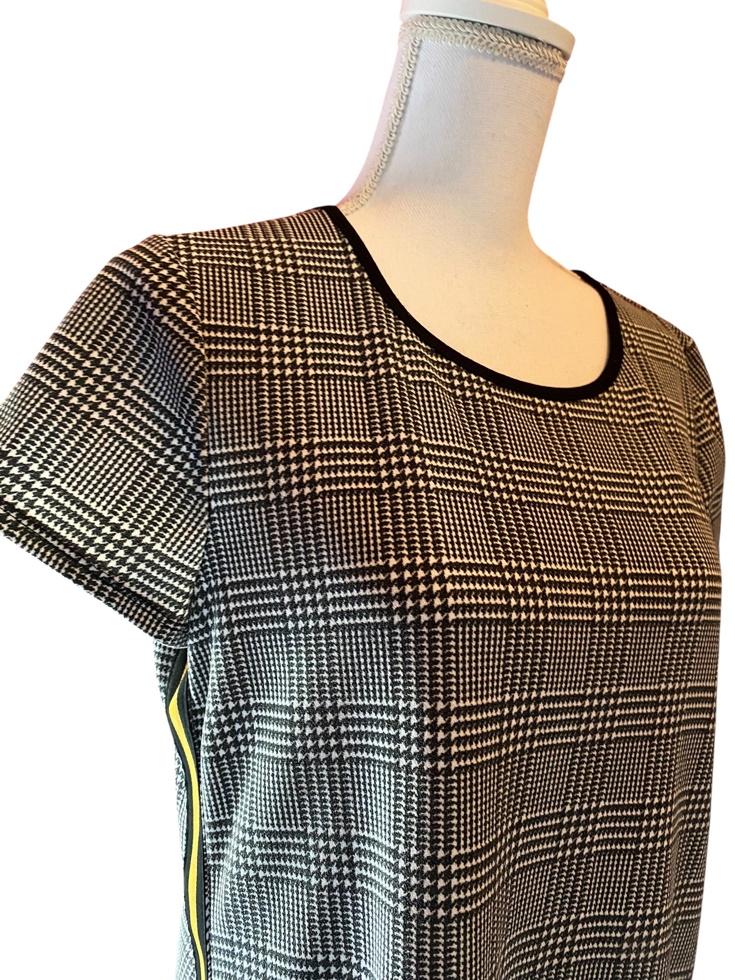 🌫️ Robe grise droite Tissaia – Taille 42 – manches courtes