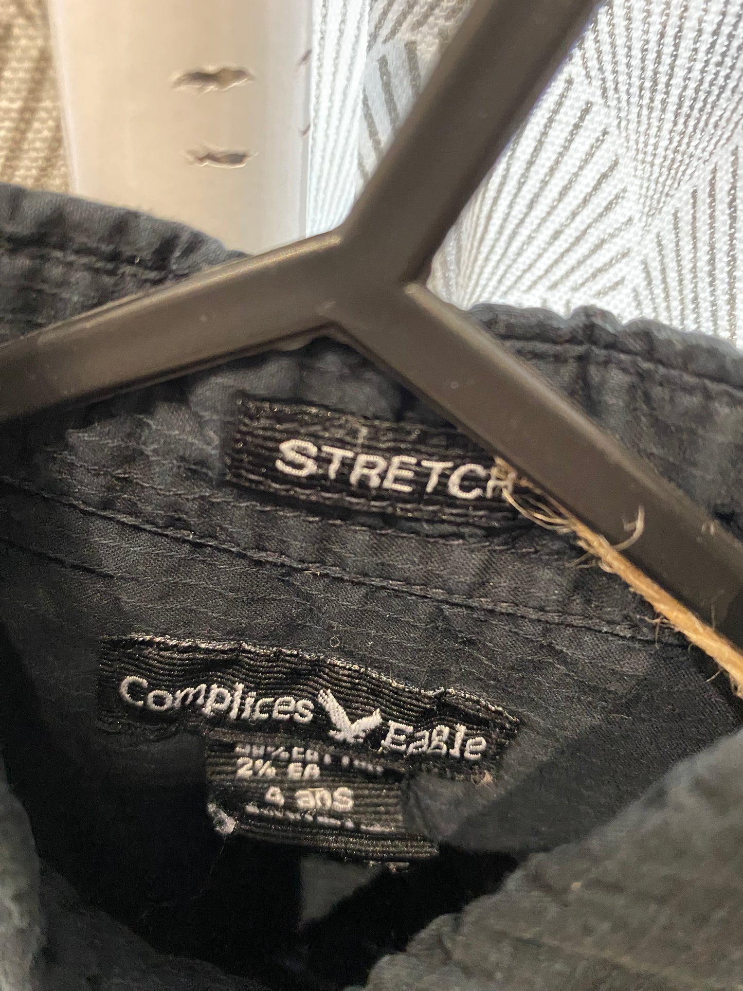 Chemise noire – 4 ans