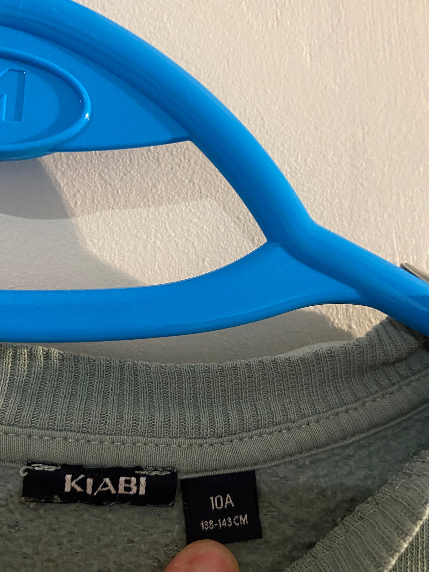 Sweat vert sauge à froufrous fille – 10 ans – Kiabi