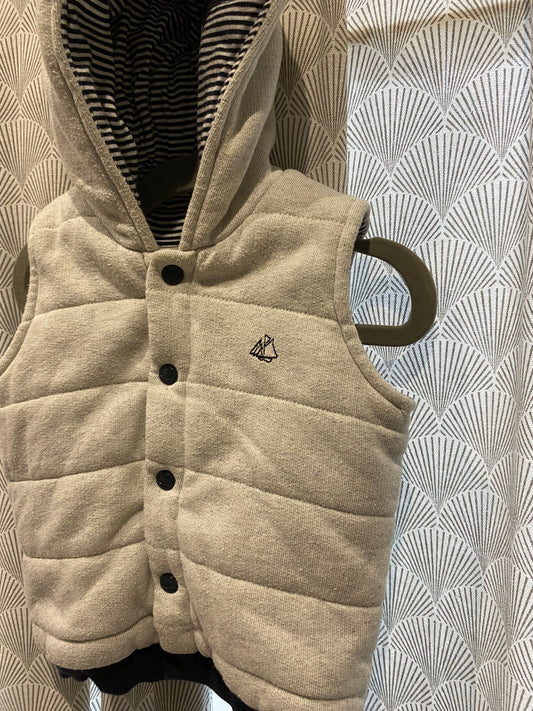 🧥 Doudoune sans manches grise – Petit Bateau – 12 mois