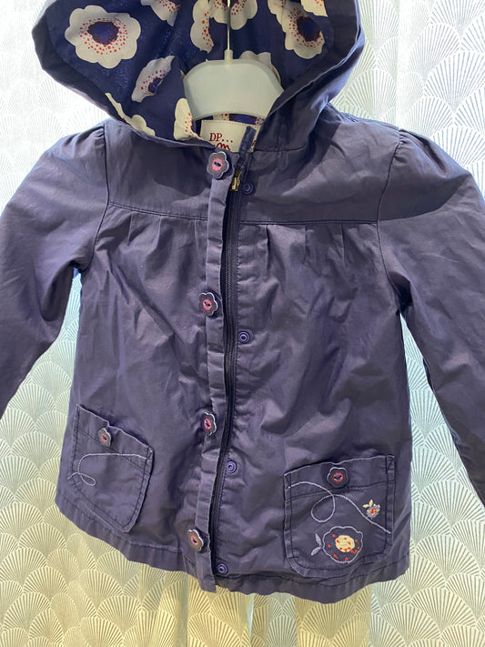 Coupe-vent violet intérieur fleuri – DPAM – 4 ans