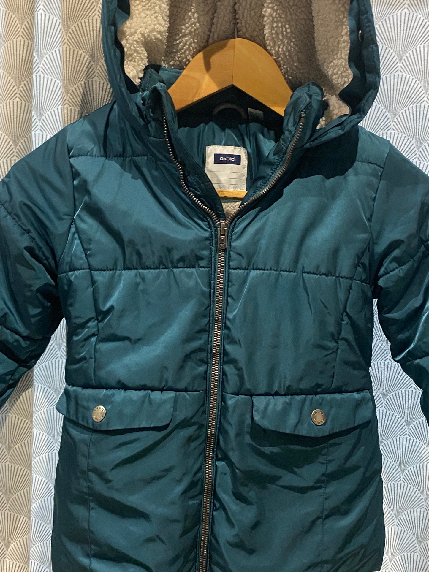 ❄️ Doudoune bleu intérieur moumoute – Okaïdi – 5 ans