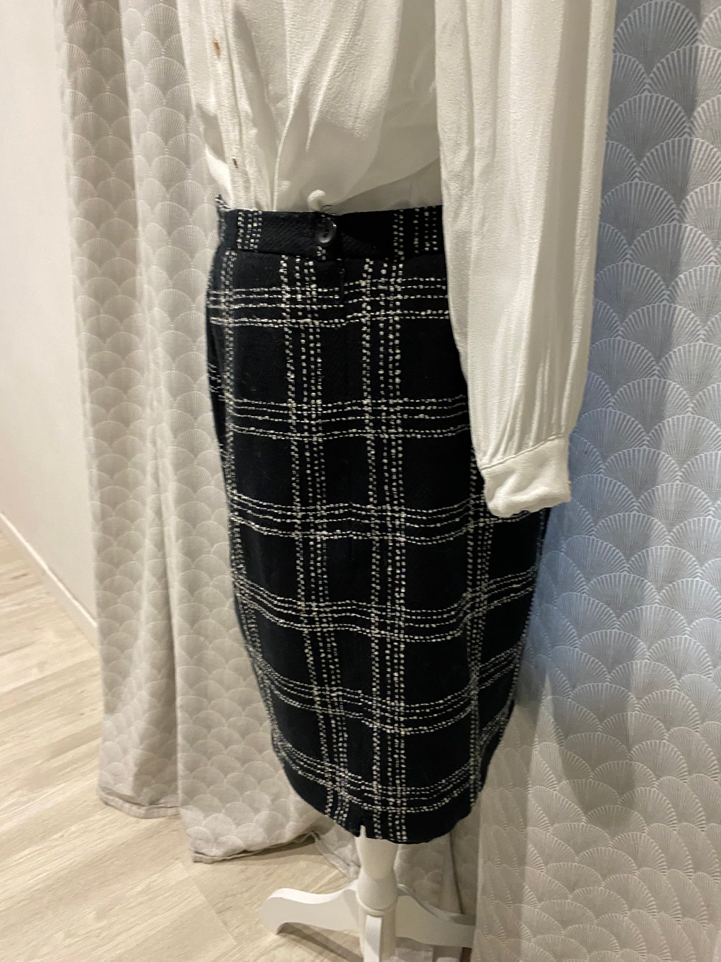 Jupe noire et blanche à carreaux – Effet laine – T44