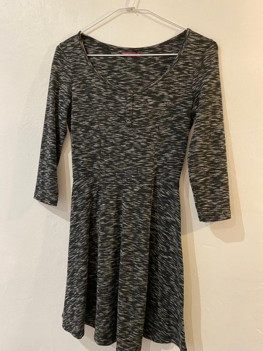 Robe gris chiné foncé évasée – Bershka – 10 ans – Manches 3/4 🌫️👗