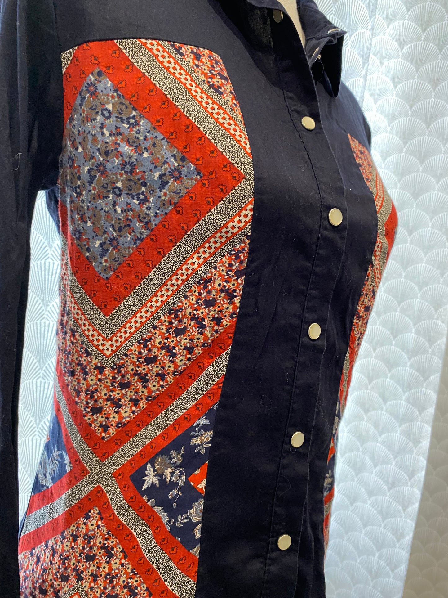 Chemise cintrée à boutons pression – Naf Naf – 38/40