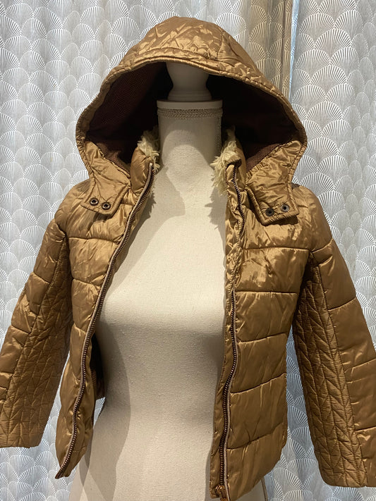 ✨ Doudoune dorée – Catimini – 8 ans