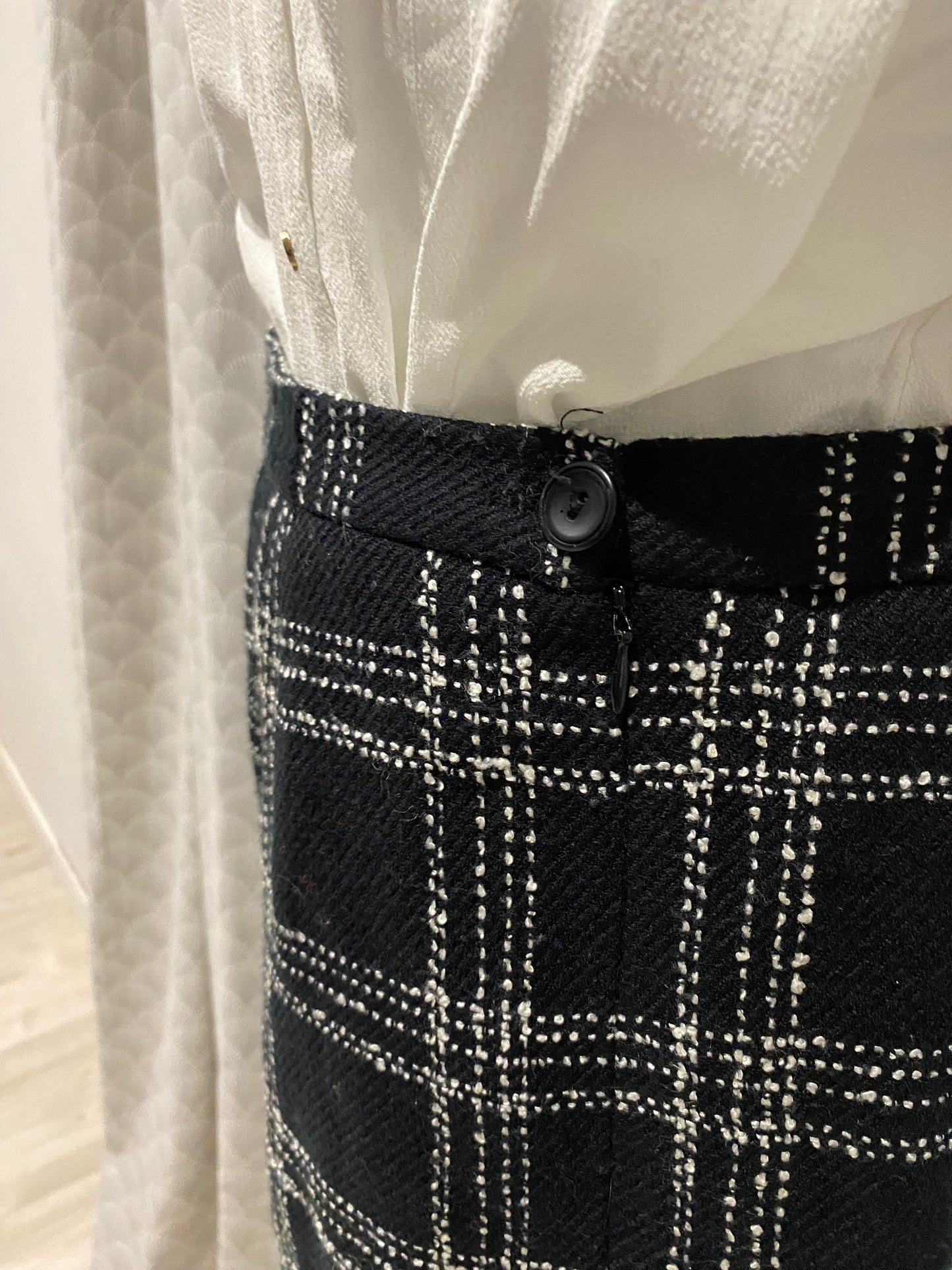 Jupe noire et blanche à carreaux – Effet laine – T44