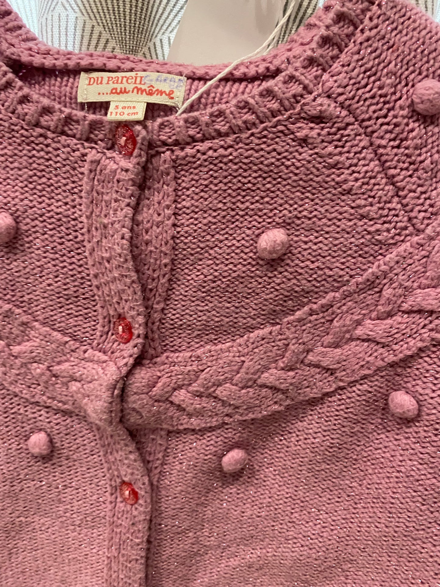 Gilet mauve décor pompons – 5 ans – DPAM