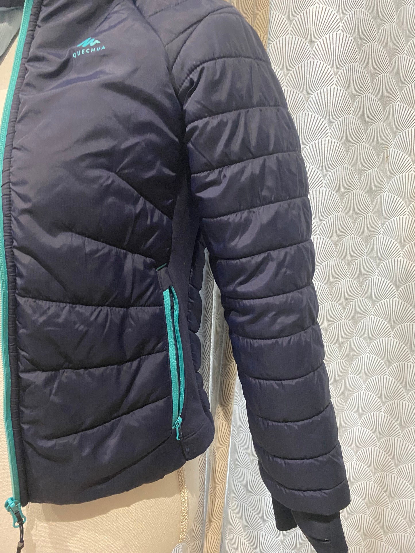 ❄️ Doudoune mi-saison bleu – Quechua – 8/9 ans – neuve sans étiquette