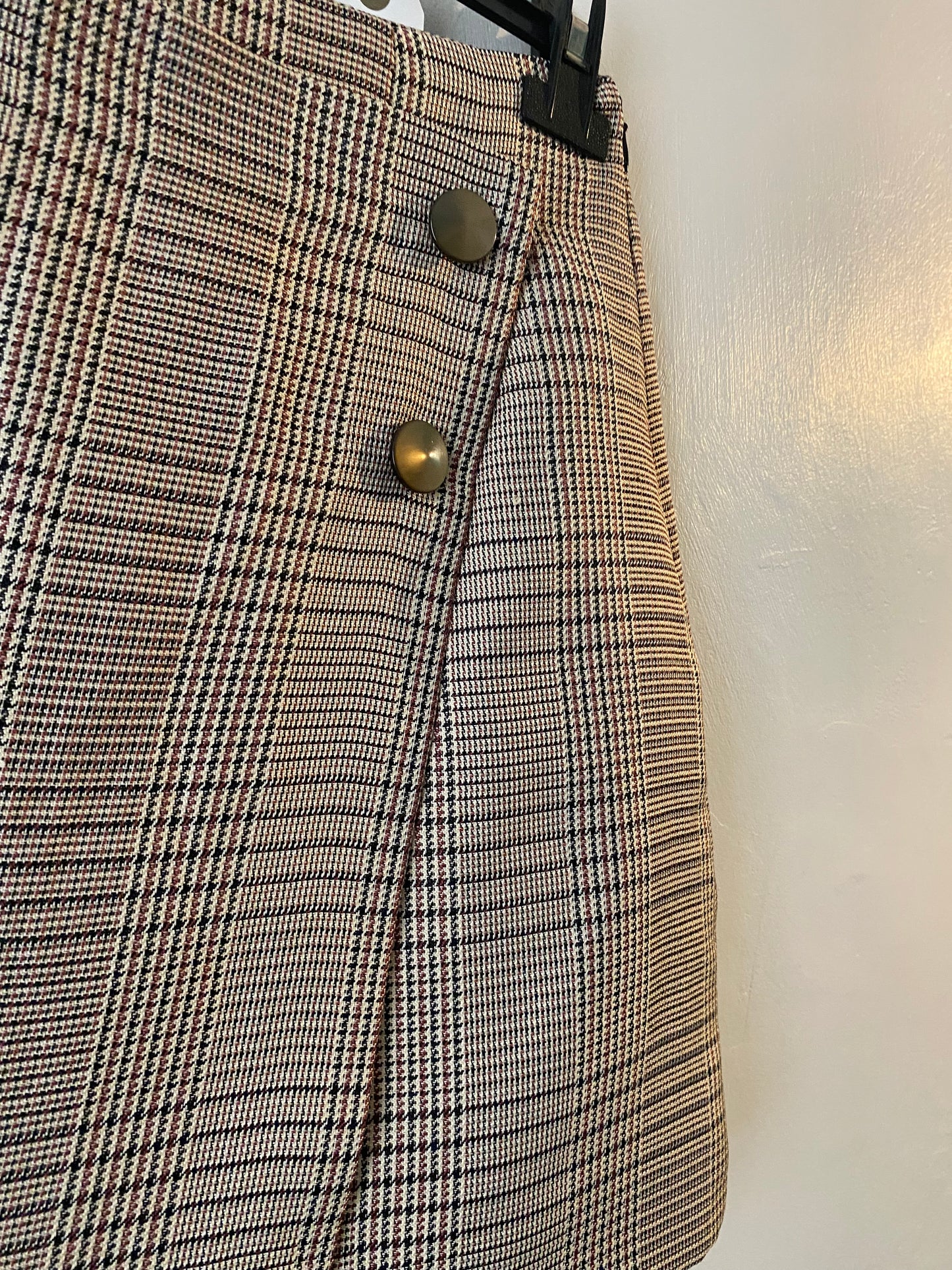 Mini-jupe à carreaux beige & marron – ONLY – Taille 40 (convient petit 38)