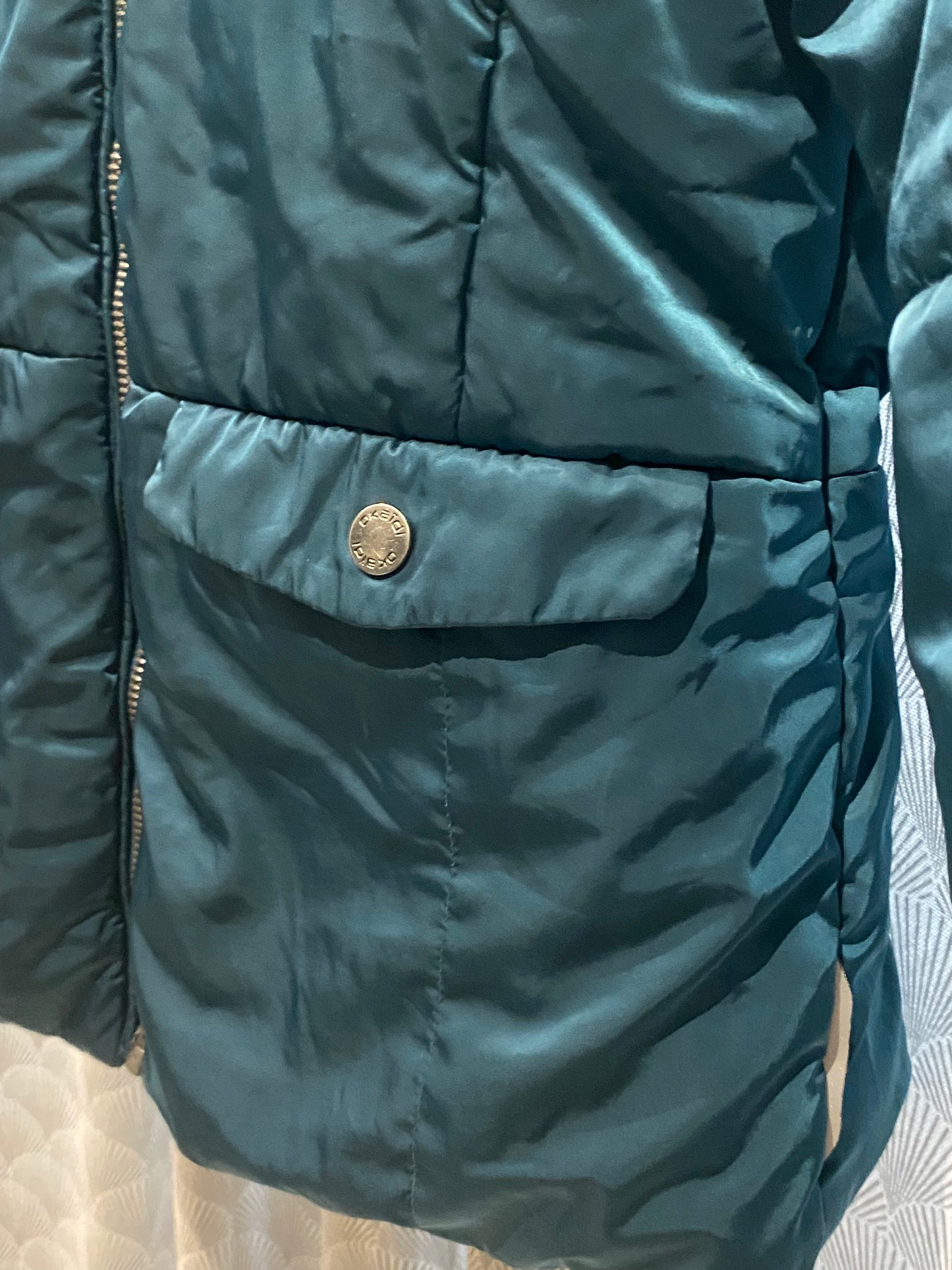 ❄️ Doudoune bleu intérieur moumoute – Okaïdi – 5 ans